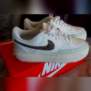 Nike Court Vision Alta